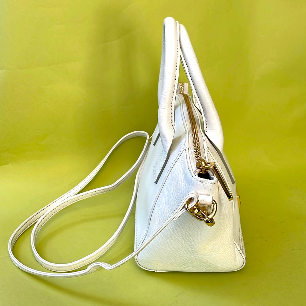White/gold Blue Label Crestbridge of Burberry pebbled leather mine bag - Picture 9 of 16